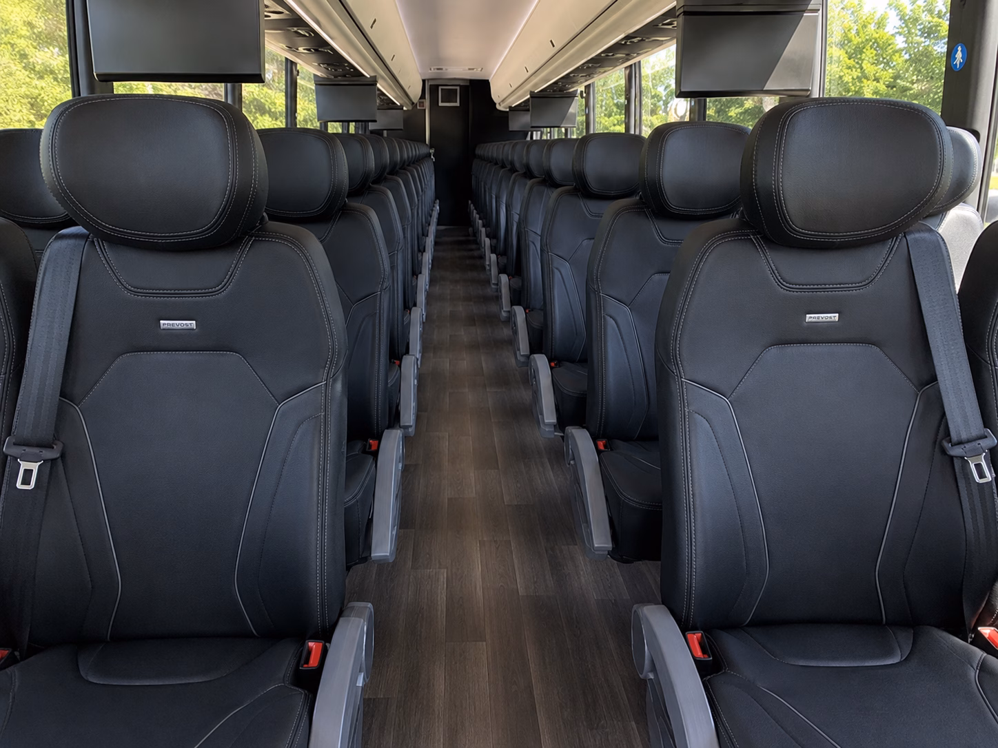 charter buses for corporate groups traveling between san marcos and san antonio