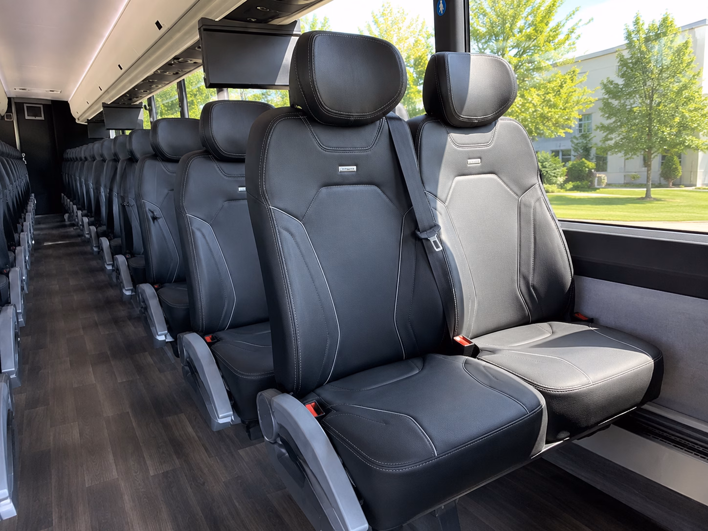 charter buses to gruene hall and new braunfels wedding venues