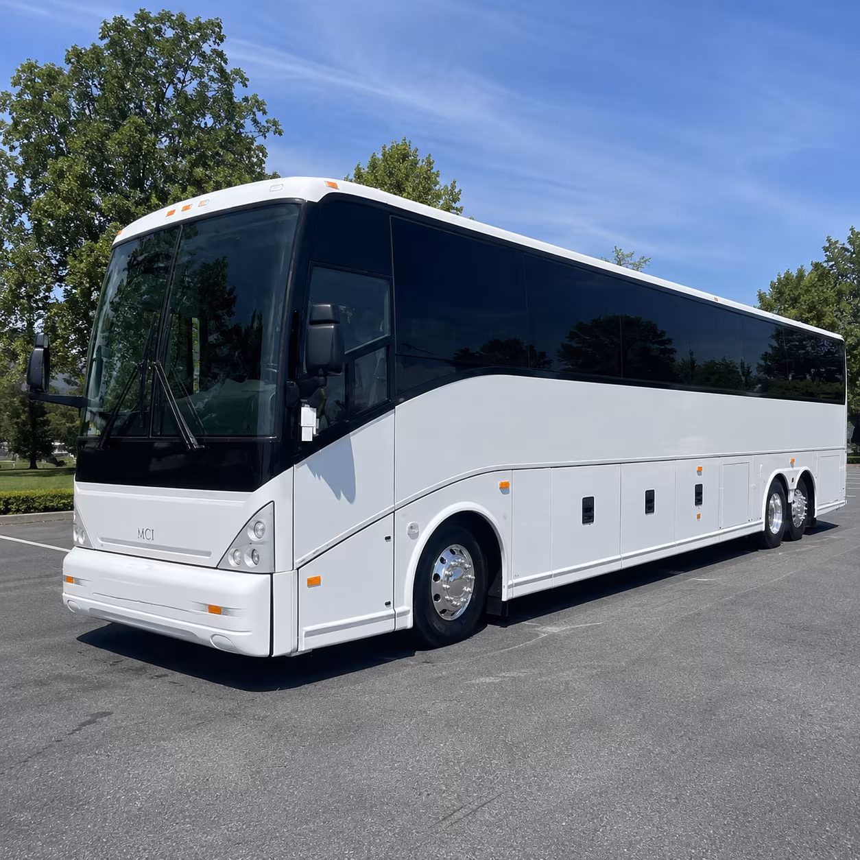 shuttle buses for retail and outlet mall groups on s i 35